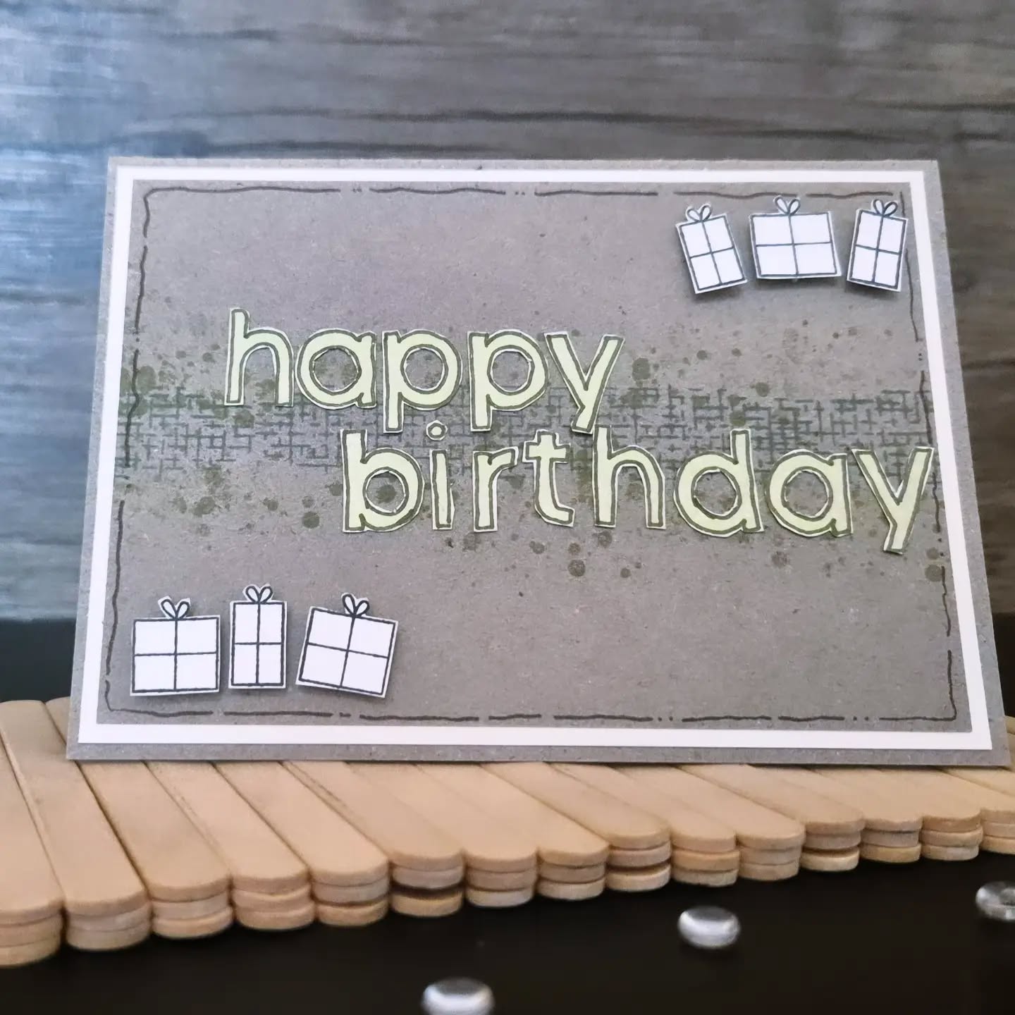 Schon vor einer Weile entstanden. Aber vergessen euch zu zeigen. Für einen Freund zum Geburtstag mit Produkten von Stampin'Up und Dani Peuss.

Habt einen schönen Sonntag,

Euer StempeltierchenLeipzig
