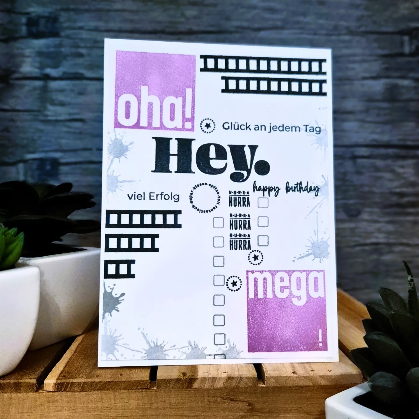 Und noch eine dritte Karte, bei der einfach nur gestempelt wurde... Liebs einfach.. 🤗

Habt einen schönen Tag,

Euer StempeltierchenLeipzig

#stempeltierchenleipzig #freufreufreu #happy